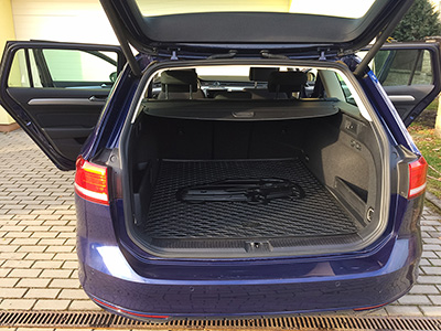 VW PASSAT VARIANT  2,0 TDI DSG; tažné zařízení, nezávislé topení